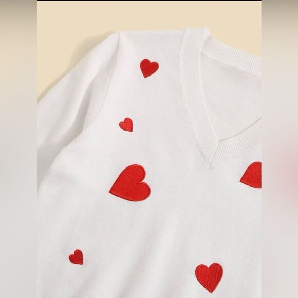Shein white sweater with red hearts. Size 10/140 ♥️ - Picture 2 of 5